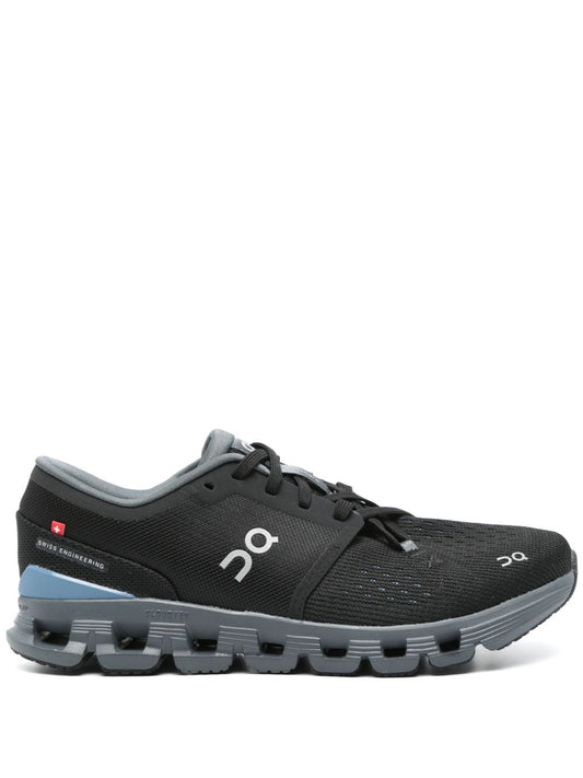 On running cloud x 4 black