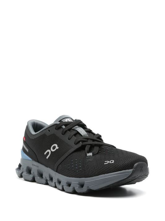 On running cloud x 4 black