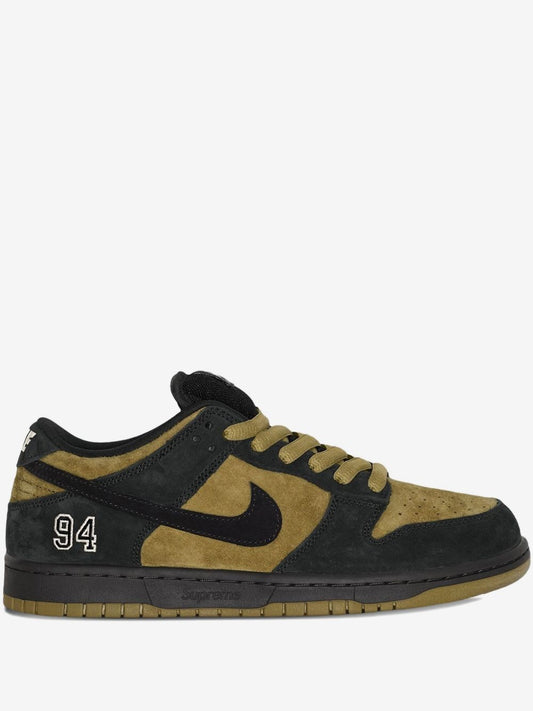 supreme x Nikee sb dunk low camper green Black