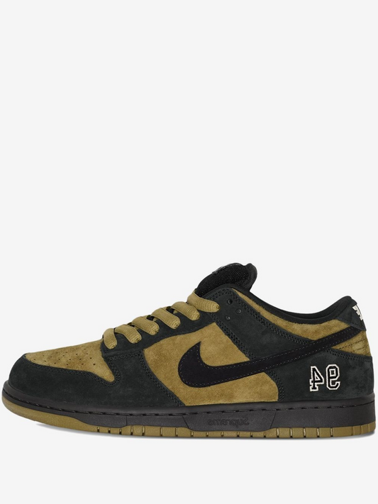 supreme x Nikee sb dunk low camper green Black