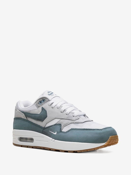 Nikee Airmax 1 Swoosh Low Poly 224