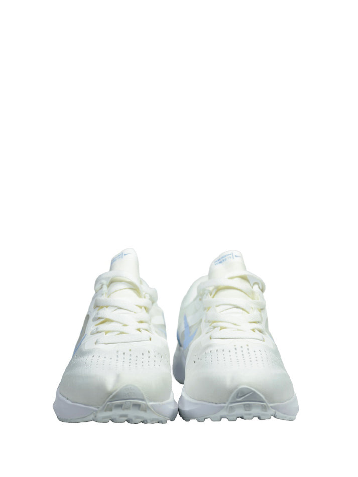 Nikee air zoom vomero 15 White sky