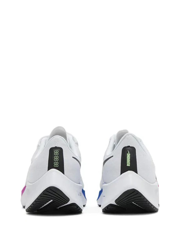 Nikee zoom structure white