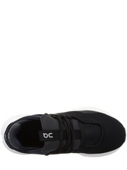 On Cloud Nova Black White