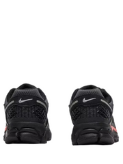Nikee Zoom Vomero 5 "Bred Black"