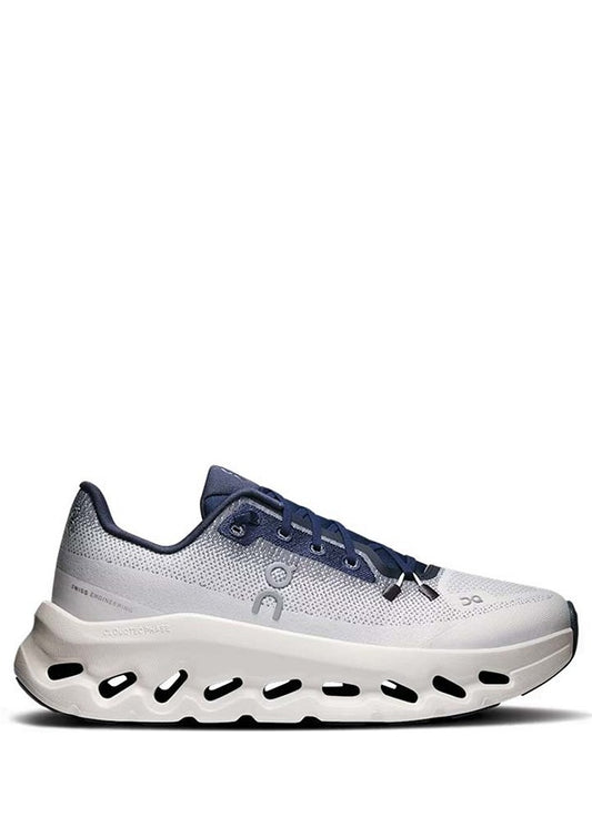 ON Cloud tilt all day trainers in navy