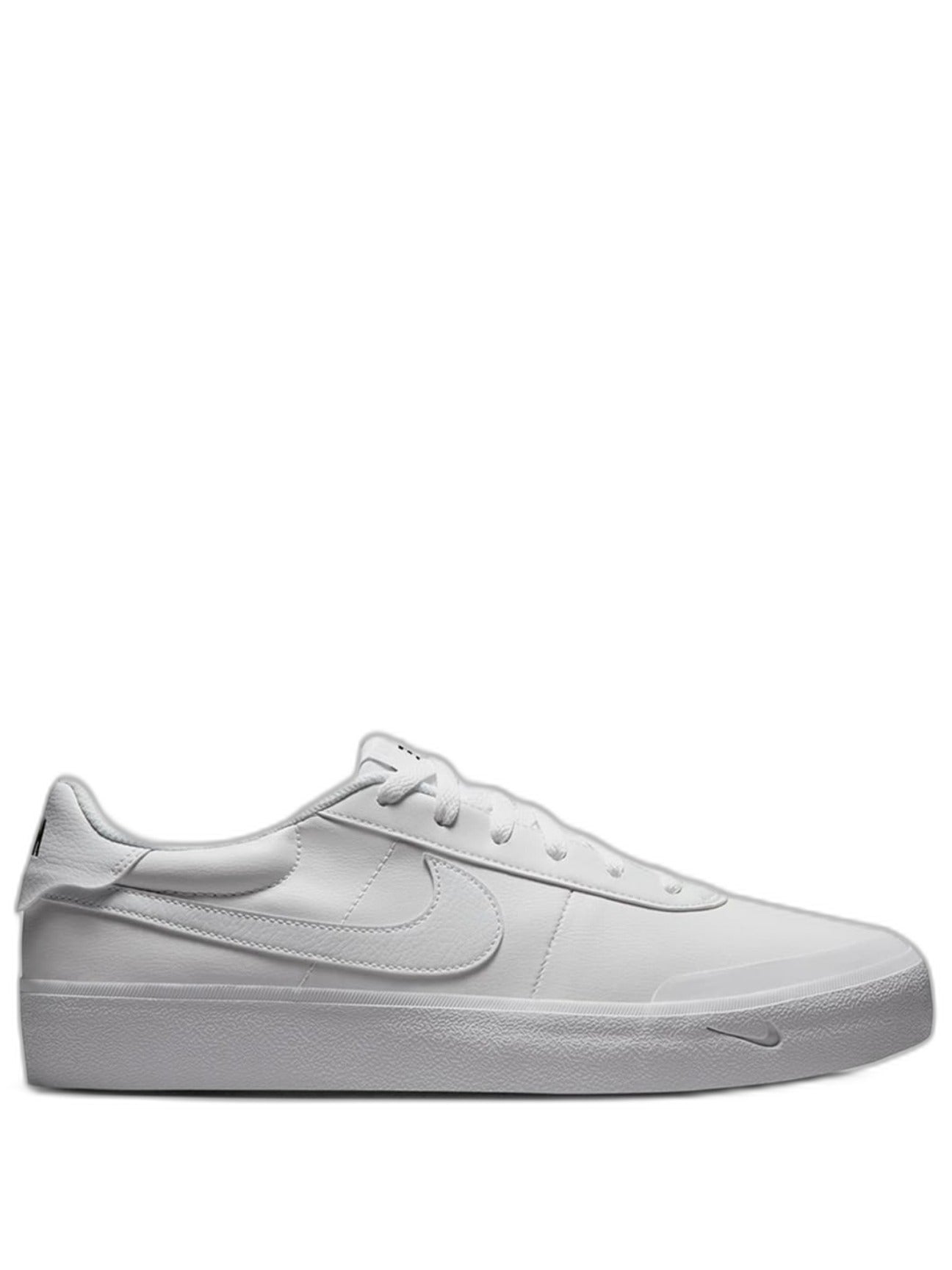NIKEE court shot triple white
