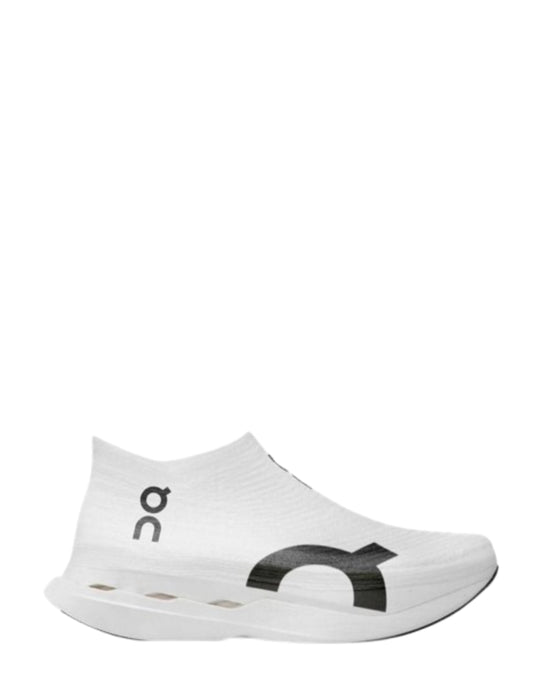 On Running CloudBoom Strike LS White Black