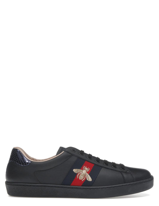 Guccii black leather ace embroidered bee low