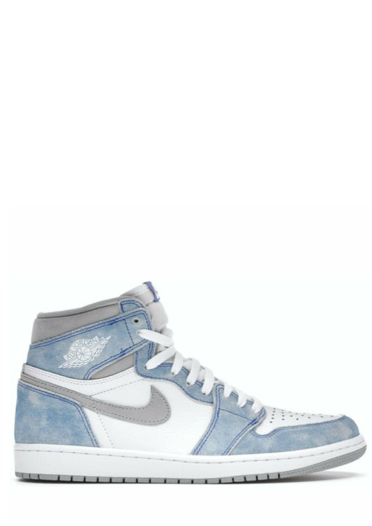 Air Jordan 1 Hyper Royal