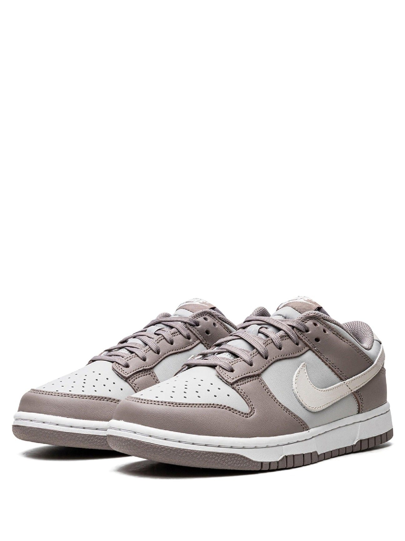 Nikee sb dunk low bone beige