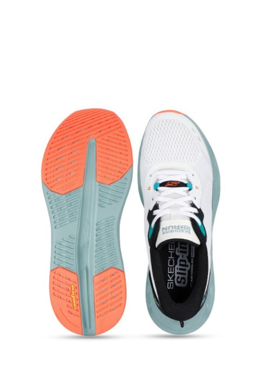 Skecherrss MAX Cushioning Glide-Step - A Slip-ins in WhiteMulti