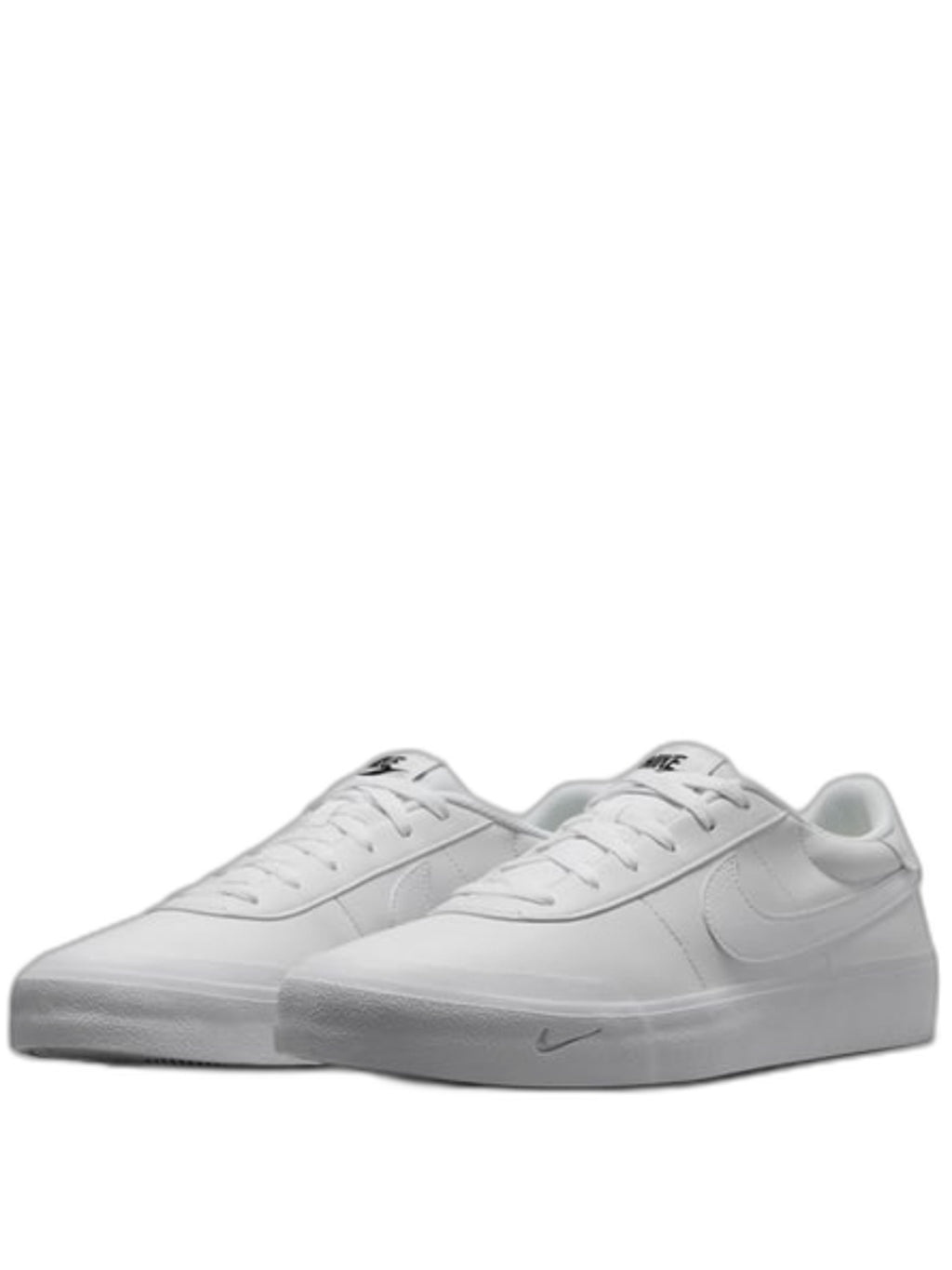 NIKEE court shot triple white