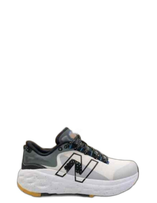 New Balanc e Fresh Foam X More Trail v2 White Grey