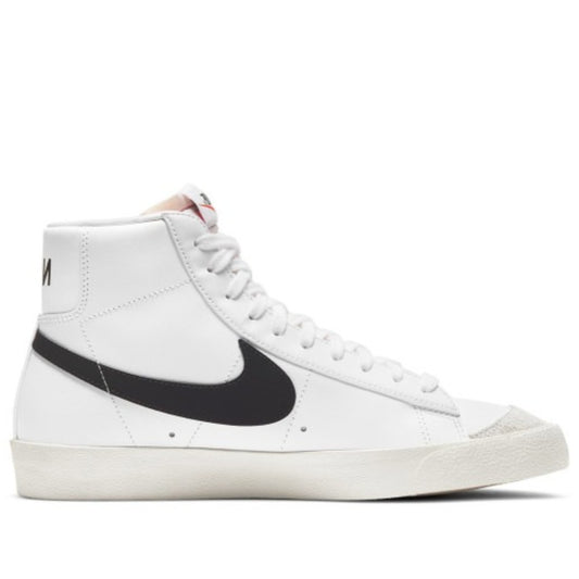 Nikee blazer mid 77 vintage white black