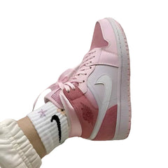 Air Jordan Retro 1 mid digital pink